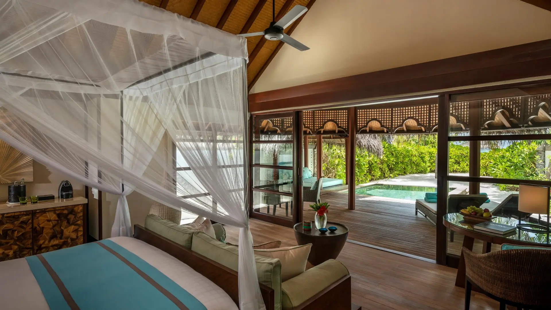 Hotel review Accommodation' - Four Seasons Resort Maldives at Kuda Huraa - 0