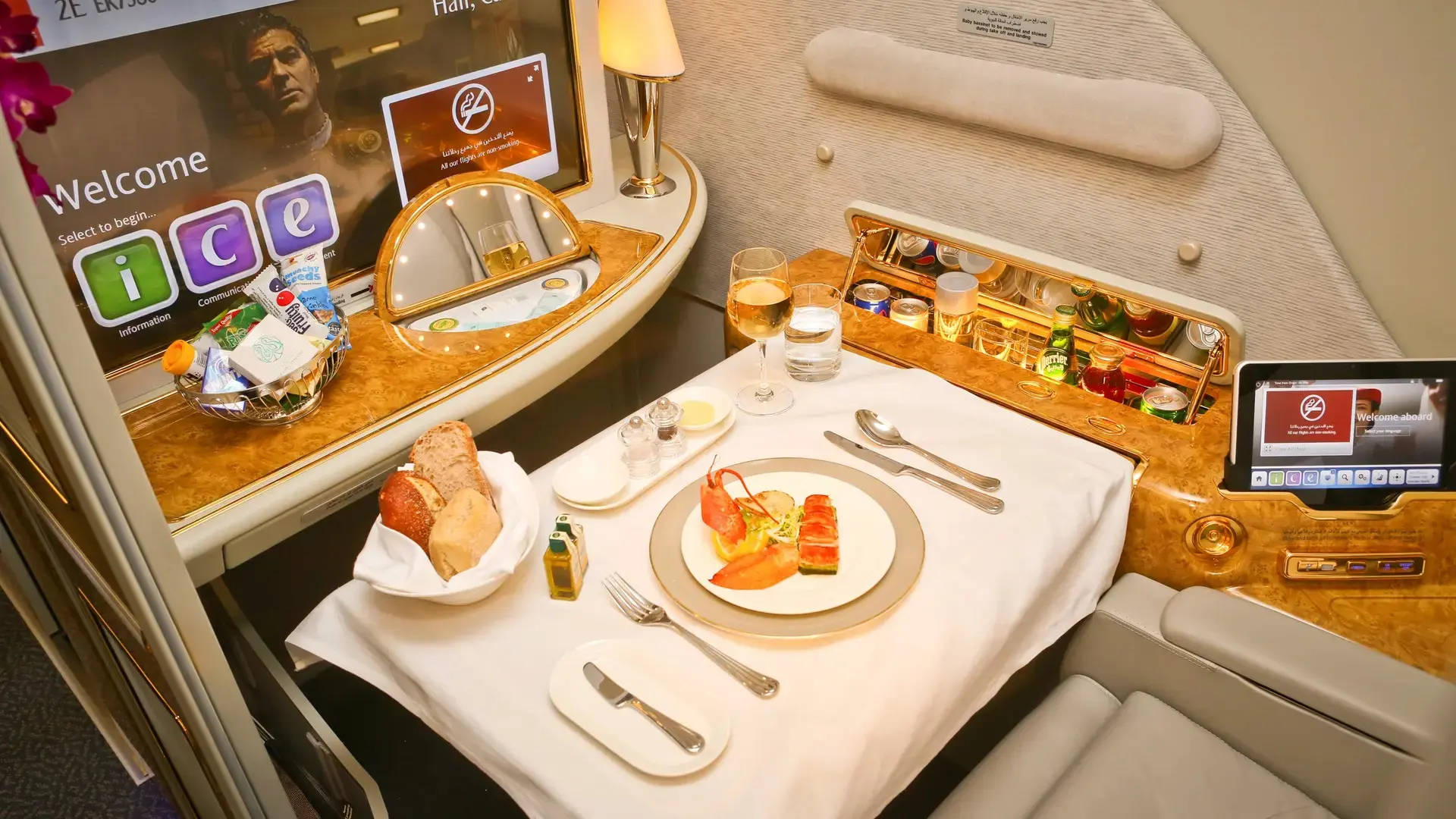 Airlines Articles - Airline Cuisine  - the Best Celebrity Menus and Flying Chefs