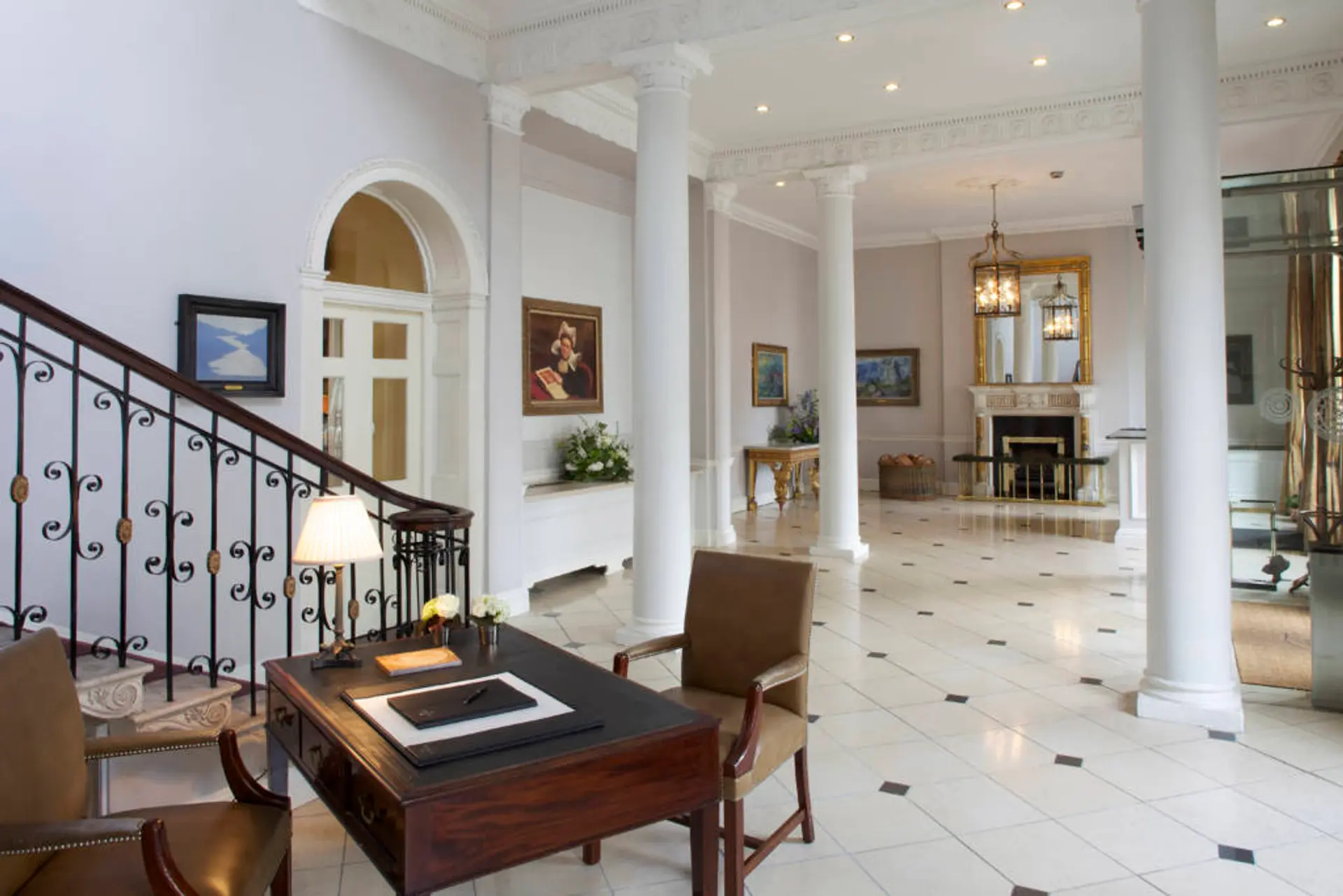 10 Best Luxury Hotels in Dublin image